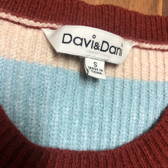 Davi & Dani Striped Pocket Knit Sweater - Picture 3 of 6